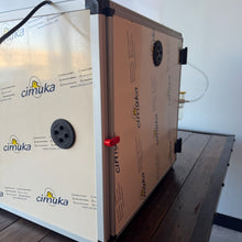 Load image into Gallery viewer, Queen Bee Incubator for Langstroth Frames