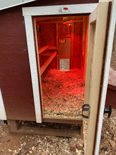 Load image into Gallery viewer, Automatic Chicken Coop Door