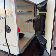 Load image into Gallery viewer, Queen Bee Incubator for Langstroth Frames