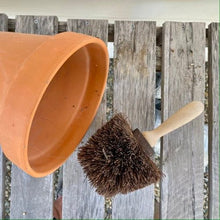 Load image into Gallery viewer, Flower Pot Brush - Made in Germany