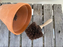 Load image into Gallery viewer, Flower Pot Brush - Made in Germany