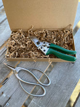 Load image into Gallery viewer, Garden Gift Box - Pruners and Snips