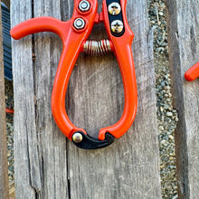 Load image into Gallery viewer, Mini Hand Pruner Gift Set - Ergonomic Pruners