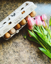 Load image into Gallery viewer, Henlay Laid Local Egg Cartons- Adorable Printed Vintage Design- 25, 90, or 250
