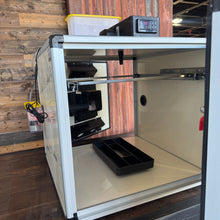 Load image into Gallery viewer, Queen Bee Incubator for Langstroth Frames

