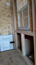 Load image into Gallery viewer, Small Chicken Coop - Up to 5 Chickens
