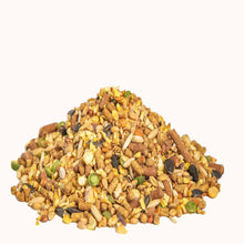 Load image into Gallery viewer, HenHouse Reserve Feed for Chickens - 30 lb
