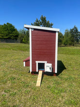 Load image into Gallery viewer, Walk-In Chicken Coop - Up to 18 Chickens
