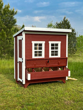 Load image into Gallery viewer, Walk-In Chicken Coop - Up to 18 Chickens
