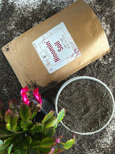 Load image into Gallery viewer, Bloomin&#39; Soil - Organic Flower Booster for Bigger, Longer-Lasting Blooms
